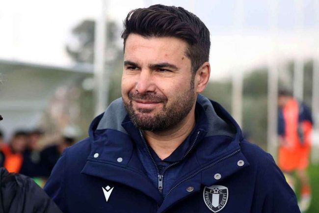 Adrian Mutu negociaza cu o echipa turca