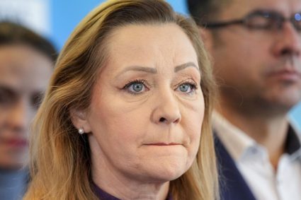 Ce ar putea primi Elena Lasconi pentru retragerea din alegeri