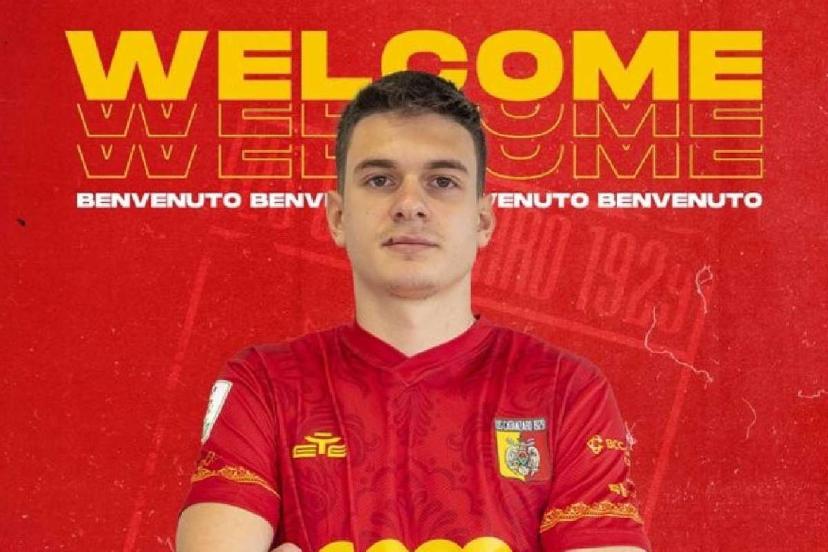 Creste numarul fotbalistilor romani in Italia Rares Ilie a semnat cu o echipa din Serie B