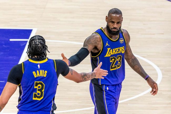 LeBron James a noua tripla dubla din sezon