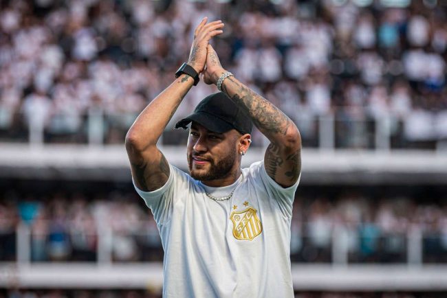 Neymar se intoarce acasa Va ramane la Santos pana in vara conform surselor din Brazilia