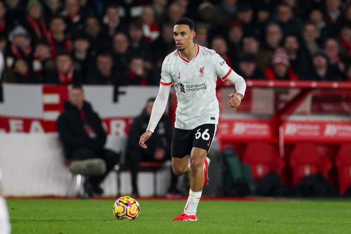 Real Madrid a renuntat temporar la transferul lui Alexander Arnold