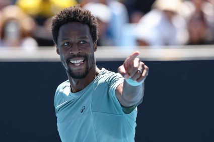Veteranul Gael Monfils continua aventura la Australian Open