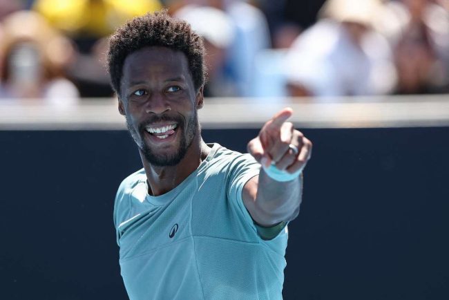 Veteranul Gael Monfils continua aventura la Australian Open