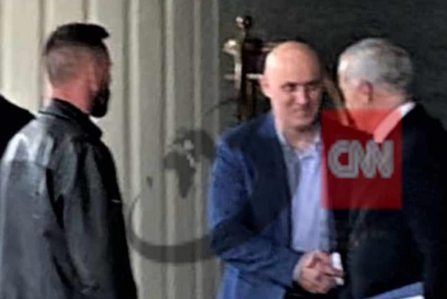 Calin Georgescu se distanteaza de Horatiu Potra Avocatul sau acuza mercenarul ca vrea sa i faca rau
