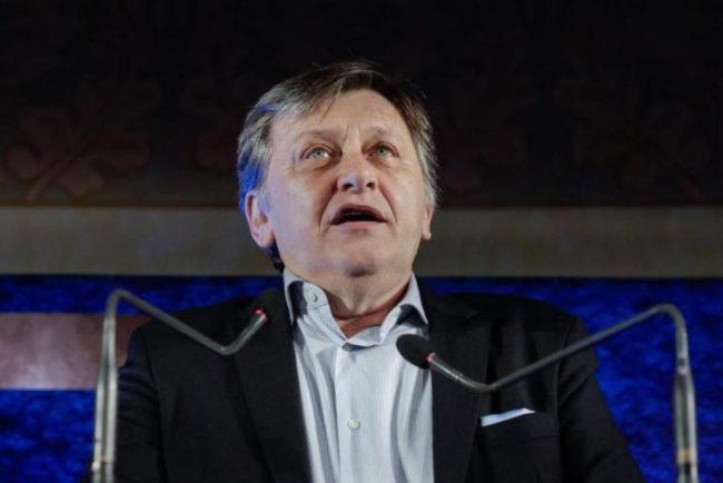 Crin Antonescu Bolojan sa contacteze SUA si sa explice anularea alegerilor Iohannis trebuia