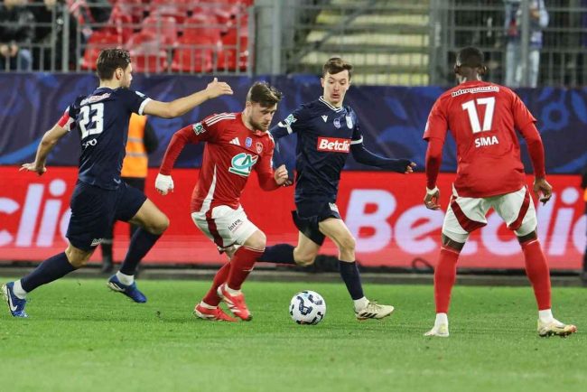 De la 2 0 Brest este eliminata de echipa lui Alexi Pitu in sferturile Cupei Frantei