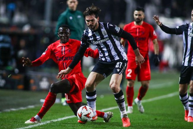 FCSB solicita ajutorul fanilor pentru deszapezirea tribunelor Arenei Nationale