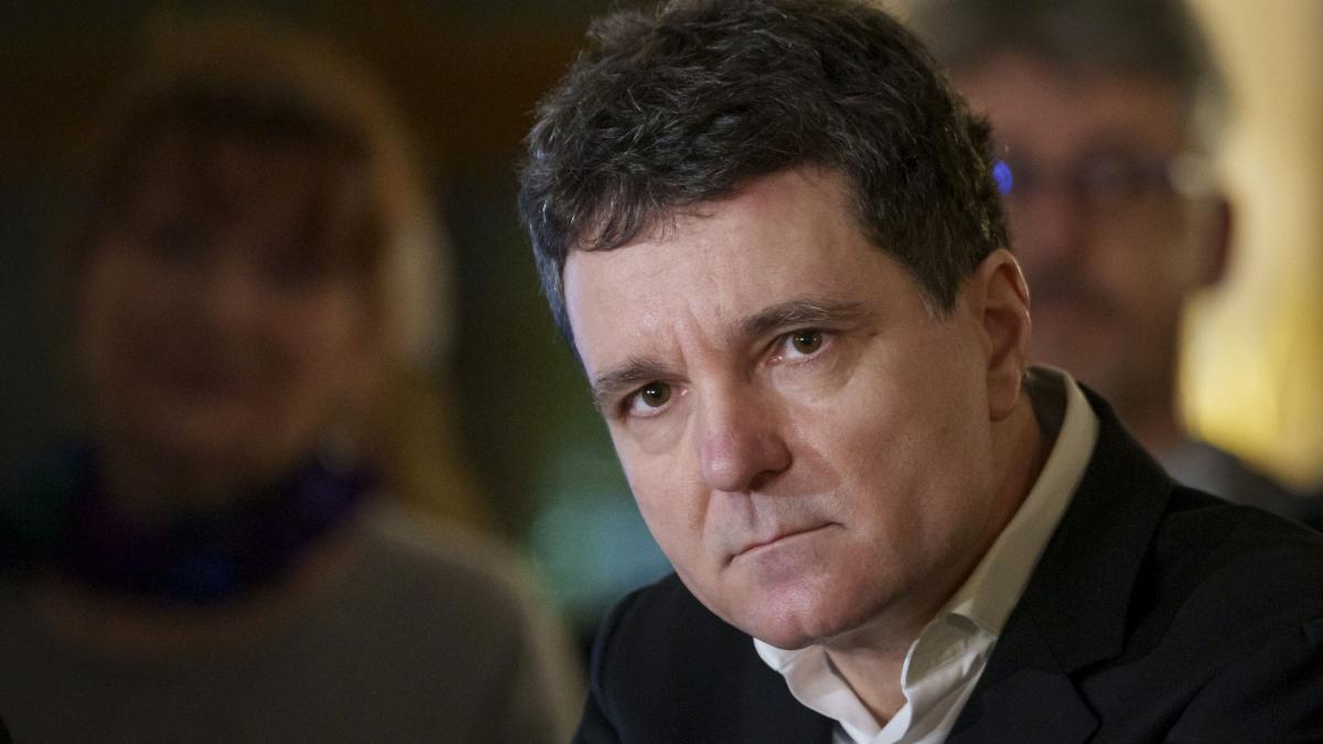 Nicusor Dan Legal sa puna panouri pentru promovare in oras