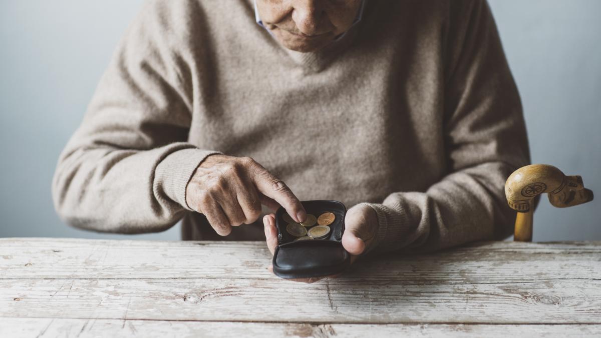 Pensionarii cu pensii mici vor primi 800 lei