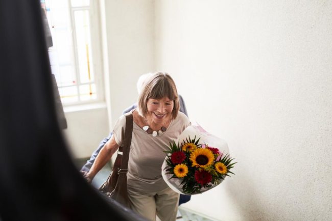 Propunerea lui Fechet pentru angajatii Romsilva la pensionare flori pentru doamne strangere de mana pentru domni