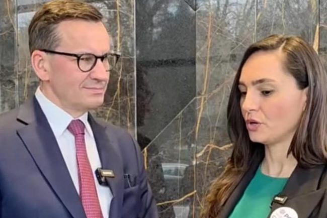 Anamaria Gavrila loveste in engleza Multumiri lui Morawiecki