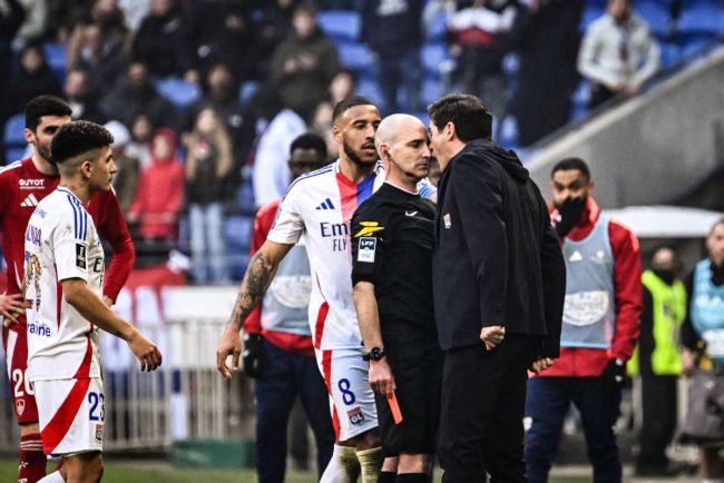 Antrenorul Lyon suspendat 9 luni inaintea meciului cu FCSB