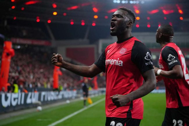 Bayer Leverkusen invinge Bochum si se apropie de lider