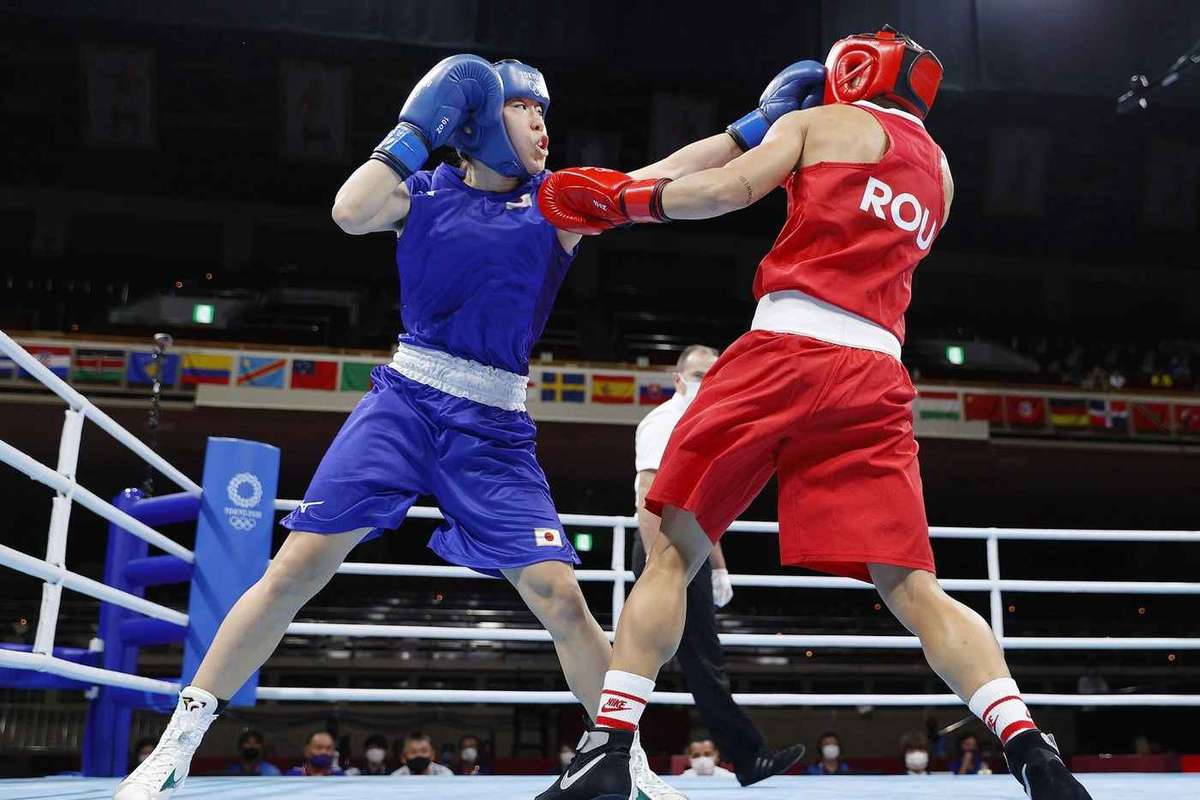 Box feminin Mihaela Badescu si Claudia Nechita invinse la Mondiale