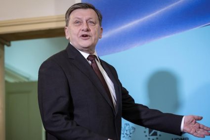 Candidatura lui Crin Antonescu va fi depusa duminica