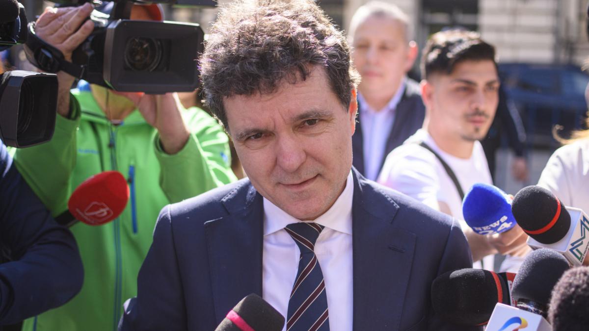 Candidatura lui Nicusor Dan la prezidentiale 2025 contestata la CCR