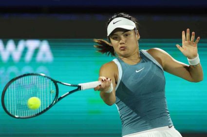 Jucatoarea britanica de tenis Emma Raducanu joaca la Indian Wells
