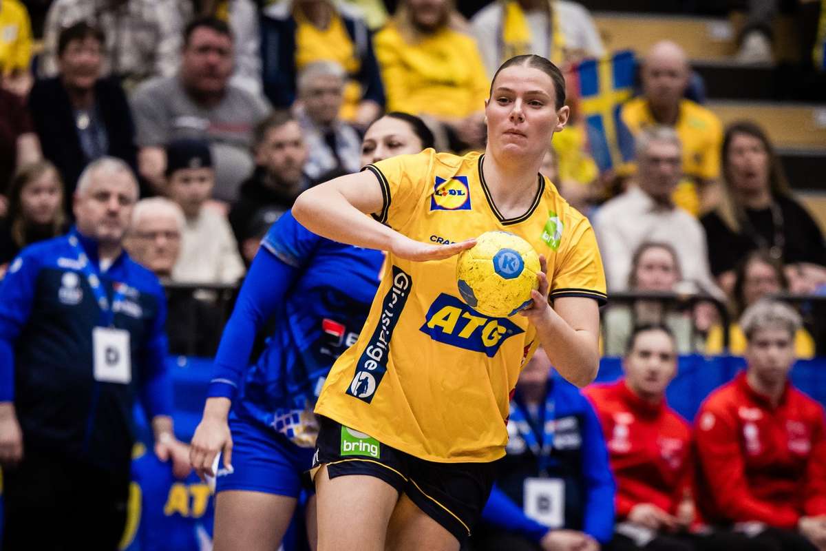 Nationala feminina de handbal a Romaniei invinsa de Suedia