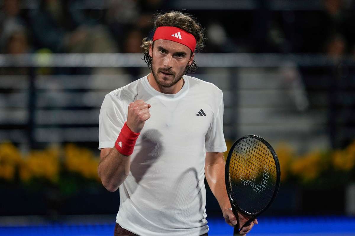 O lupta pura Tsitsipas rupe blestemul finalelor si castiga titlul la Dubai