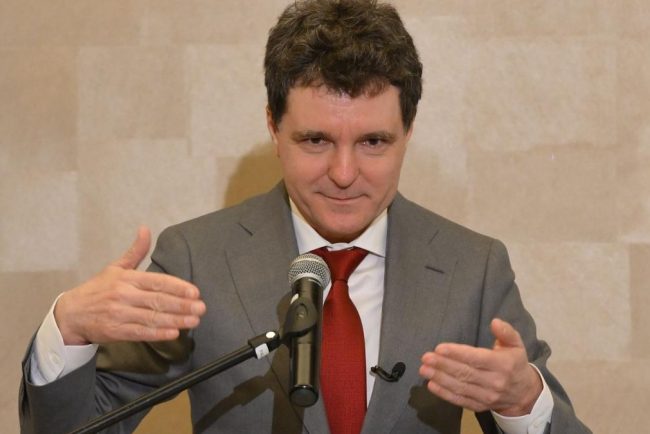 Pe cine vede Nicusor Dan in turul doi Daca alegerile ar fi azi eu sau Crin Antonescu