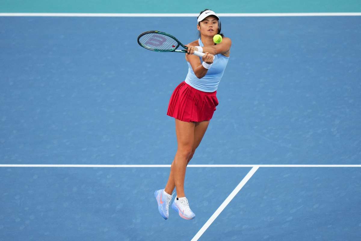 Tracker Tenis Paolini avanseaza Raducanu vs Anisimova Gauff vs Linette