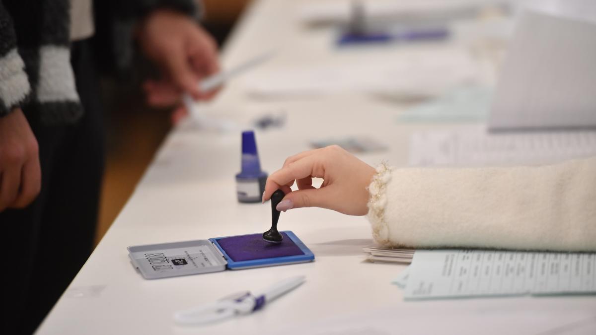 Ultima zi pentru candidaturi la alegerile prezidentiale candidatii validati de BEC