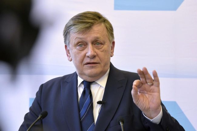 Crin Antonescu Coldea nu poate fi in spatele lui Nicusor Dan pentru ca nu cred ca Nicusor Dan este atat de important