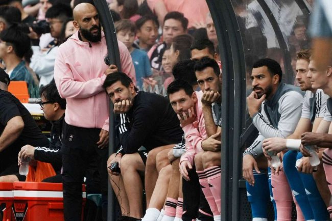 Garda de corp a lui Lionel Messi interzisa pe marginea terenului