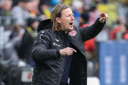 Henriksen il tachineaza pe un reporter dupa infrangerea cu Borussia Nici tu nu esti mereu cel mai bun jurnalist