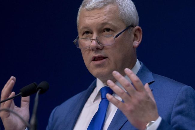 Motiunea simpla contra ministrului de Interne Predoiu respinsa