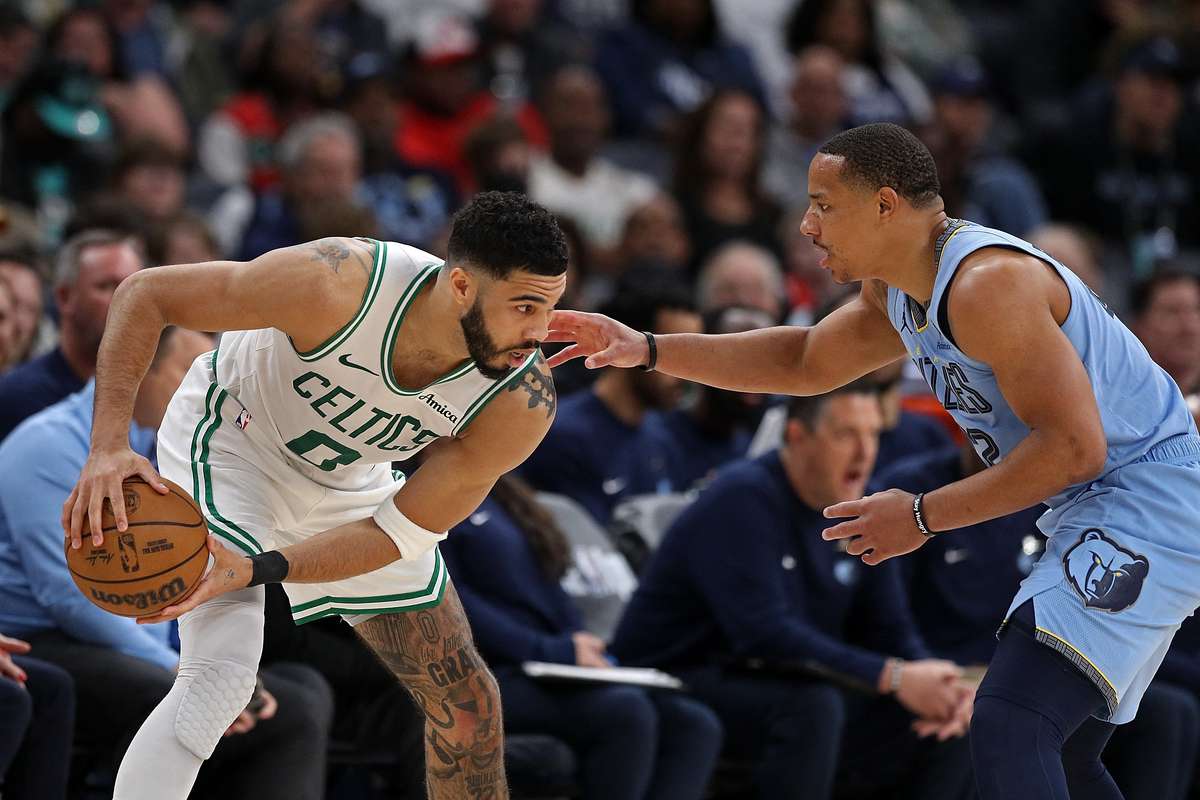 NBA Celtics si Thunder domina Estul si Vestul