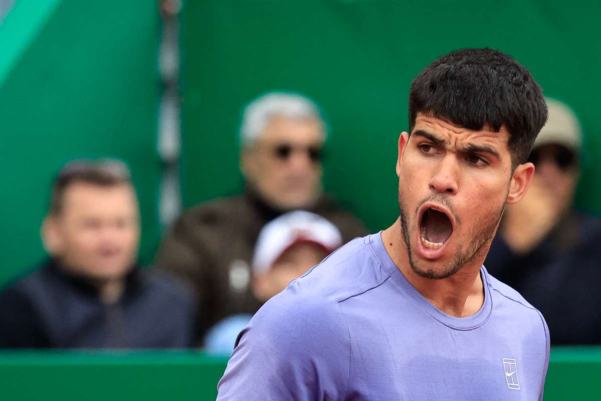 Tracker Tenis Carlos Alcaraz pierde un set dar se califica Djokovic debuteaza