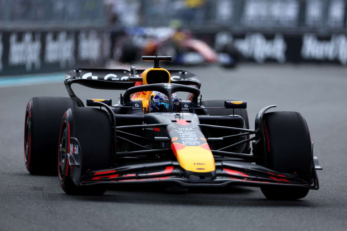 Max Verstappen pleaca din pole position la Miami
