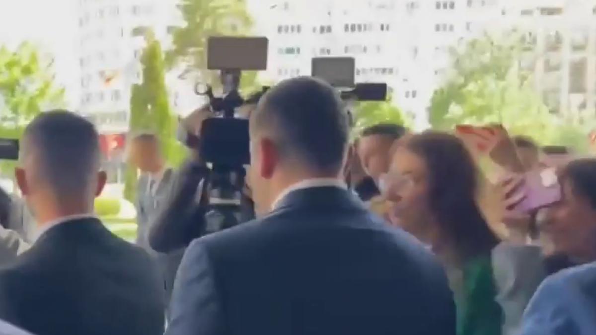 Simion scene violente dupa Congresul BNS A lovit un angajat SPP