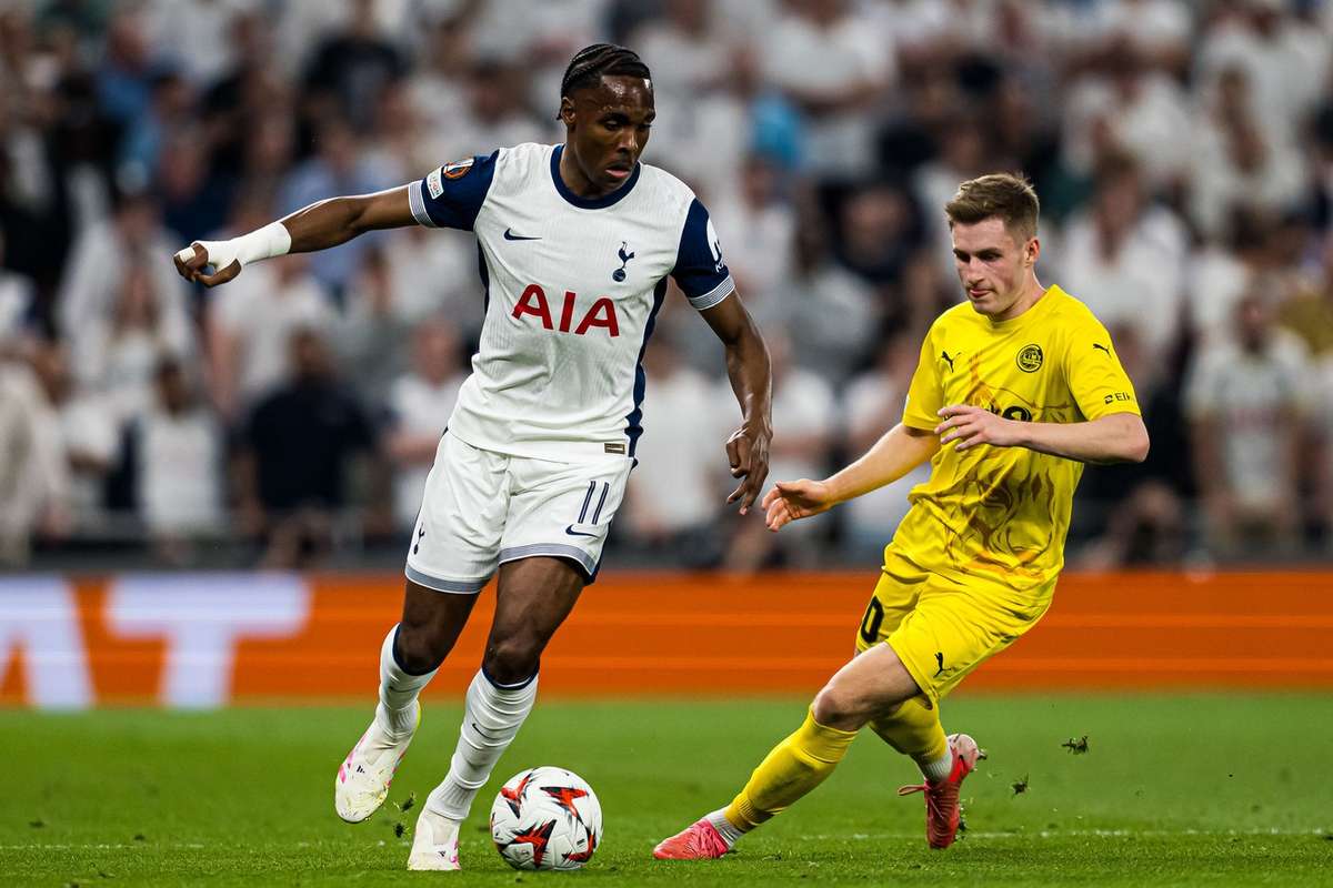 Tottenham a egalat un record stabilit contra Rapidului acum peste 50 de ani