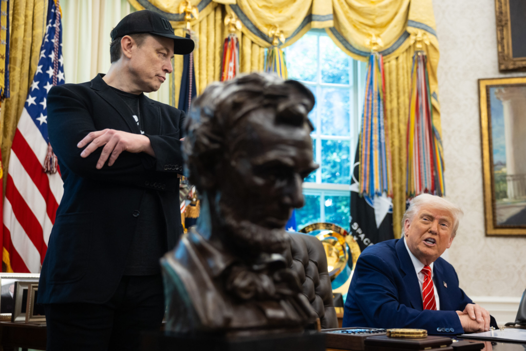 Cearta Musk Trump glume la Comisia Europeana