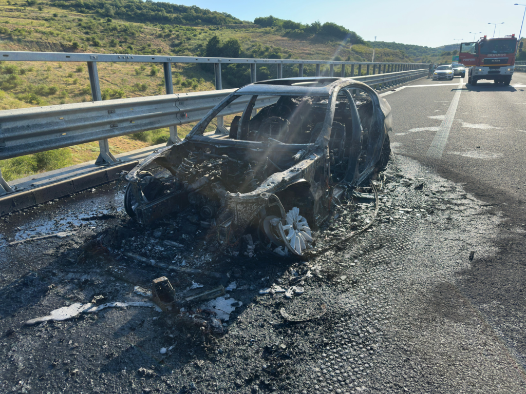 Cluj Incendiu pe autostrada pompierii intervin repede