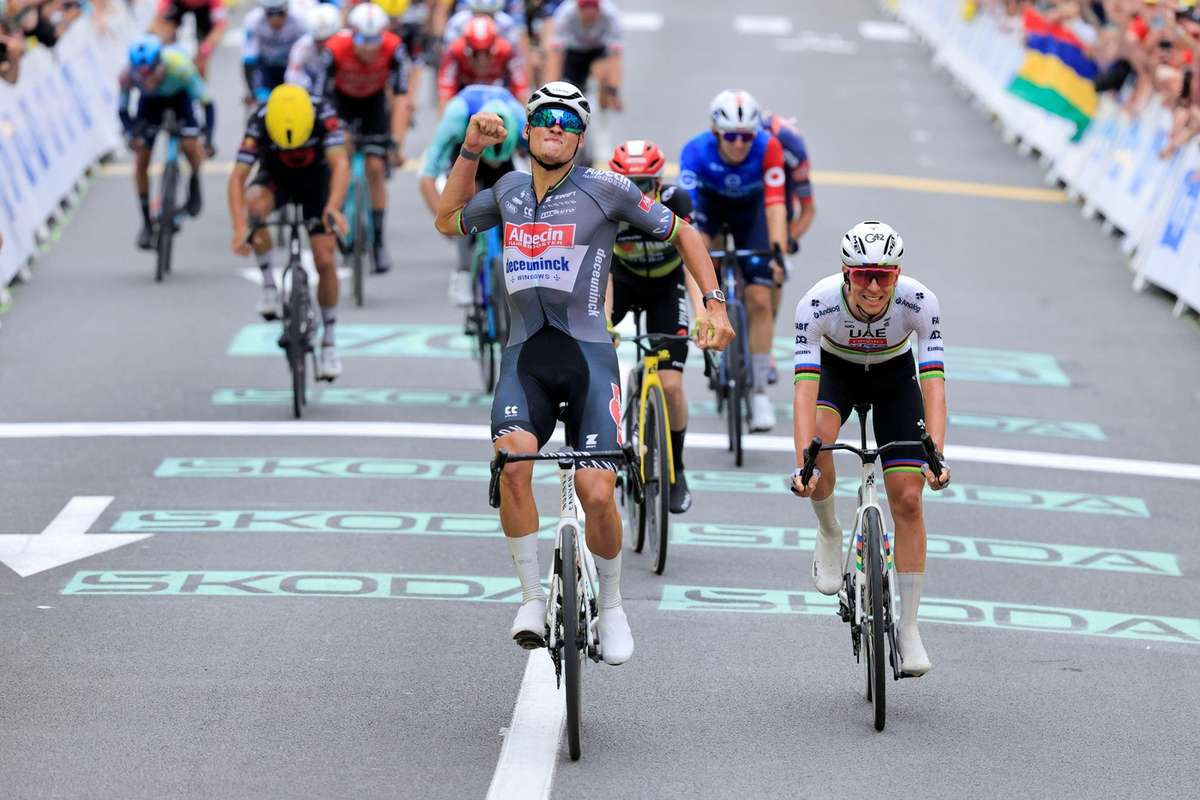 Mathieu van der Poel Alpecin Deceuninck a castigat etapa a 2 a a Turului Frantei