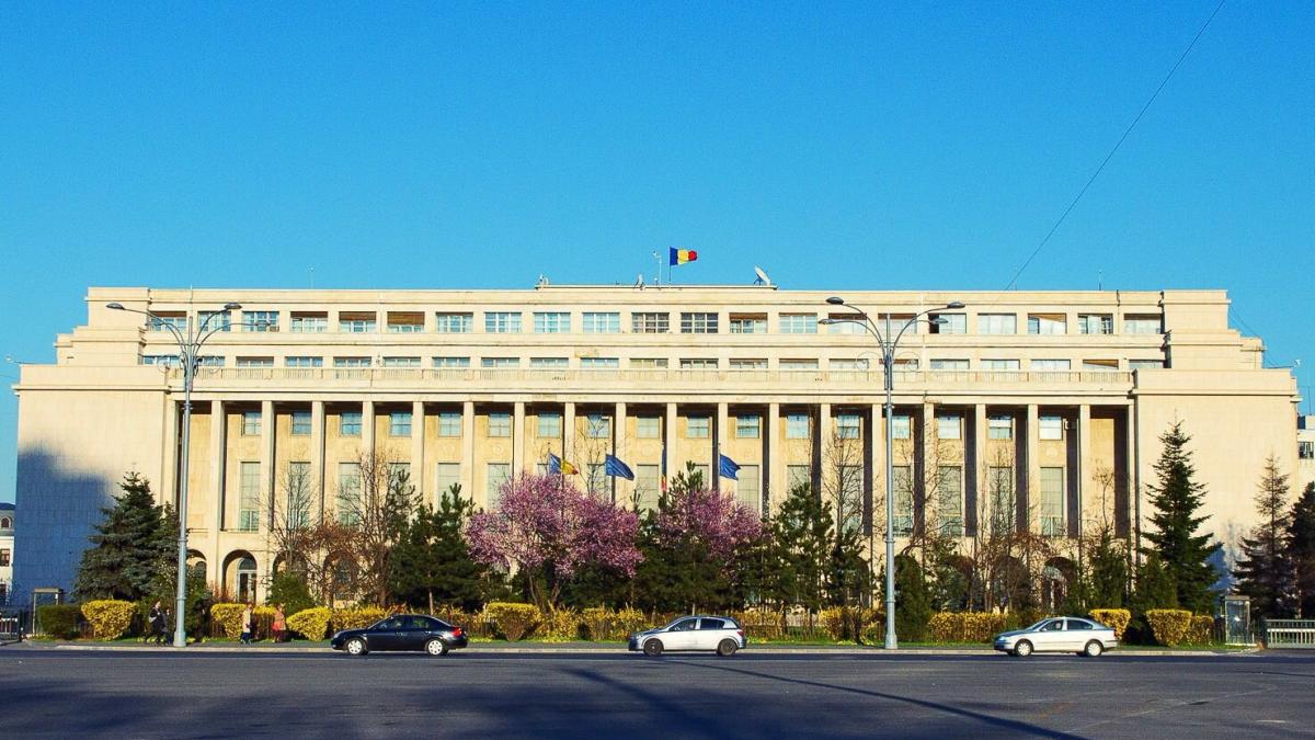 Reorganizare scandalosa la Guvern sindicalistii vorbesc de epurare politica