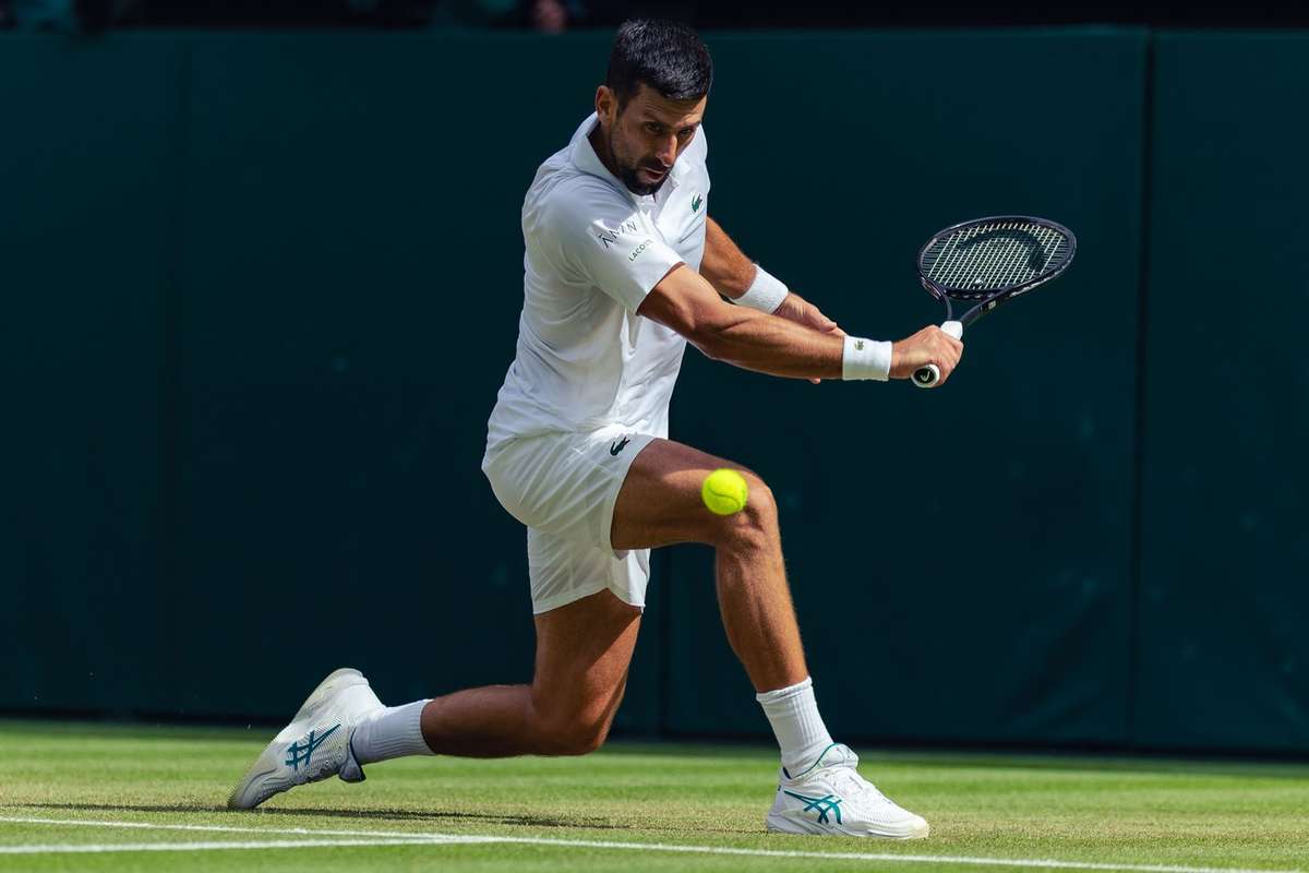 Tennis Tracker Swiatek ajunge in semifinale la Wimbledon Djokovic vs Cobolli