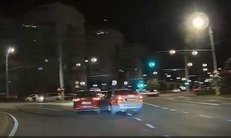 VIDEO Accident LIVE n sens giratoriu Marashti