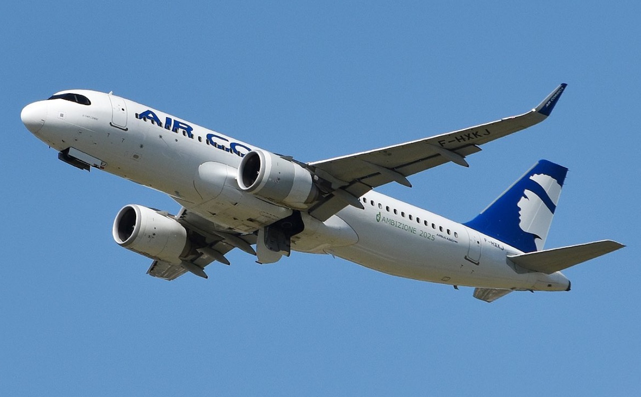 incident incredibil in franta un avion a zburat timp de o ora