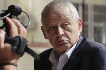 Grecia a acceptat sa l rein din nou pe Sorin Oprescu