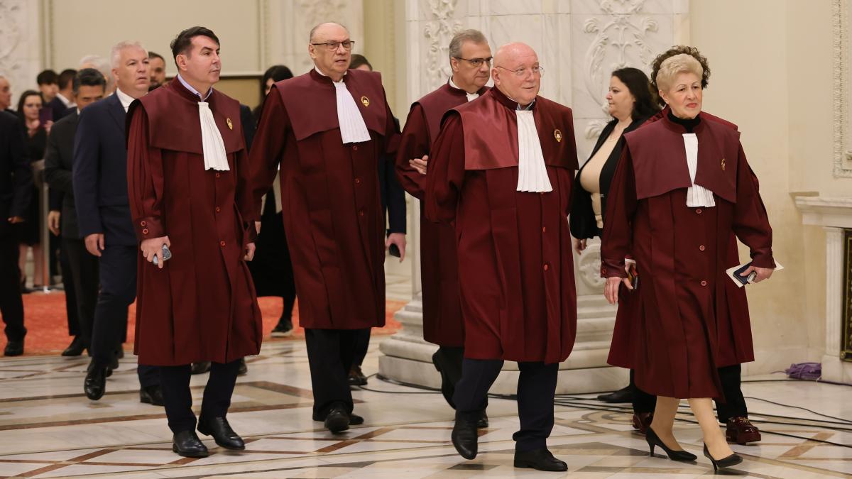 Reforma pensiilor speciale respinsa un esec al societatii