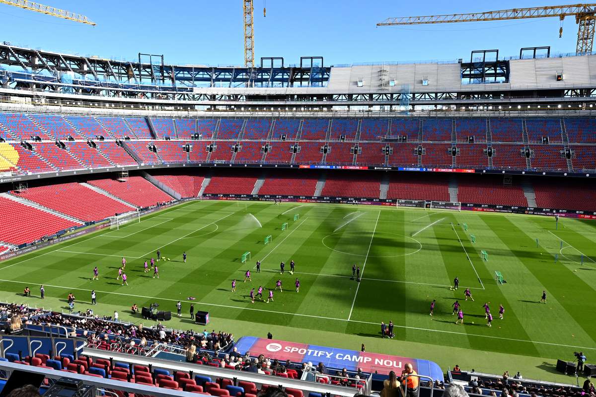 Imagini exclusive Barcelona s a antrenat din nou pe Camp Nou