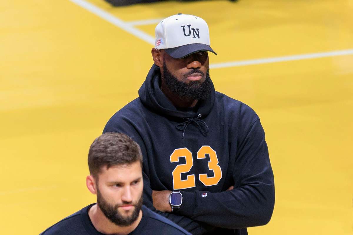 LeBron James s a intoars la antrenamentele LA Lakers