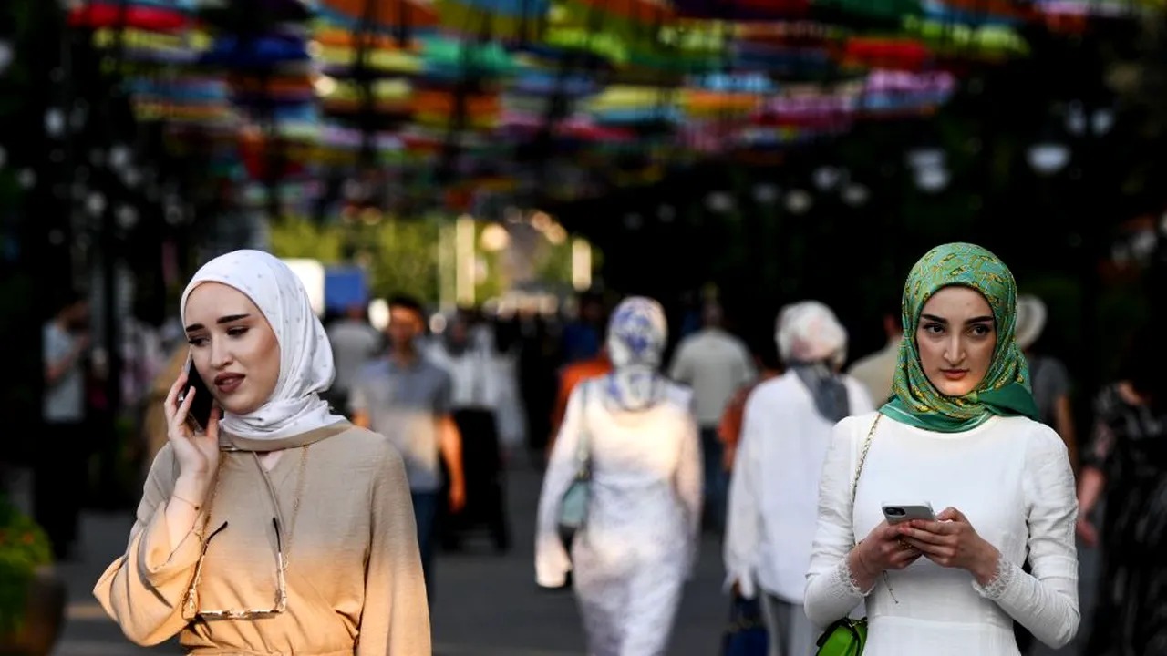 Austria interzice valul islamic pentru fetele sub 14 ani
