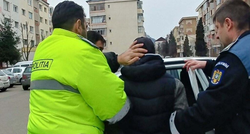 Cluj Doi tineri au agresat un barbat pe strada