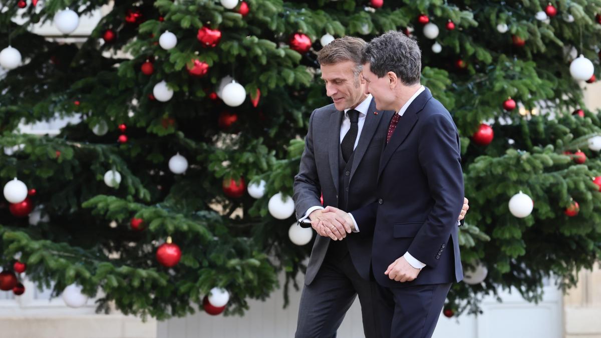 Nicusor Dan il invita pe Emmanuel Macron in Romania